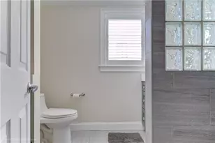 492 Thames St, Newport, RI 02840 - Photo 19
