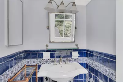168 Bowen Street, Providence, RI 02906 - Photo 25