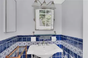 168 Bowen St, Providence, RI 02906 - Photo 25