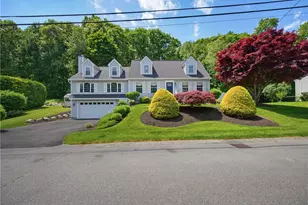 19 Oak Hill Dr, Johnston, RI 02919 - Photo 1