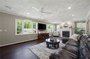 19 Oak Hill Dr, Johnston, RI 02919 - Photo 9