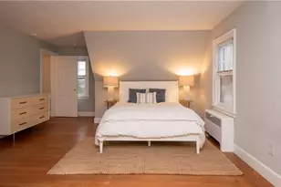 118 Ruggles Ave, Newport, RI 02840 - Photo 21