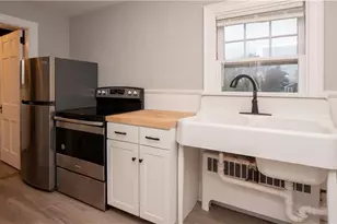 118 Ruggles Ave, Newport, RI 02840 - Photo 13