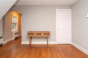 118 Ruggles Ave, Newport, RI 02840 - Photo 5