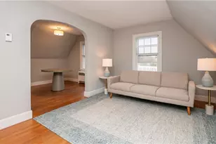 118 Ruggles Ave, Newport, RI 02840 - Photo 7