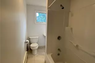 16 Cummings Rd, Newport, RI 02840 - Photo 13