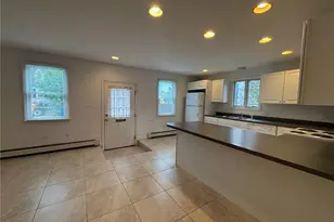 16 Cummings Rd, Newport, RI 02840 - Photo 9