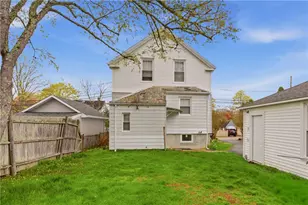 18 Cummings Rd, Newport, RI 02840 - Photo 5