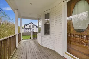 18 Cummings Rd, Newport, RI 02840 - Photo 3