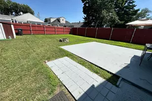 39 Clinton St, Pawtucket, RI 02861 - Photo 25