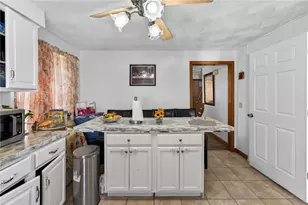 85 Lookout Ave, Cranston, RI 02920 - Photo 9