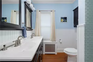 127 W Main Rd, Middletown, RI 02842 - Photo 15