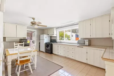 320 Church Avenue, Warwick, RI 02889 - Photo 7