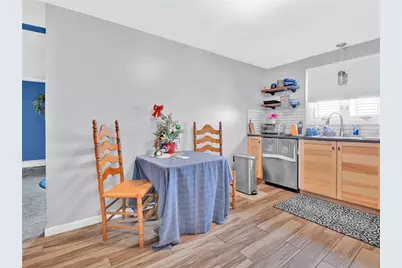 584 Armistice Boulevard, Pawtucket, RI 02861 - Photo 5