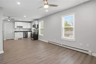 188 Division St, Woonsocket, RI 02895 - Photo 11