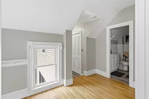 27 Hemlock Ave, Cranston, RI 02910 - Photo 15