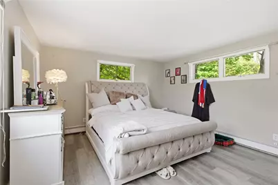 27 Hemlock Avenue, Cranston, RI 02910 - Photo 19