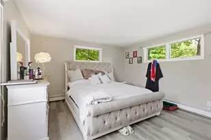 27 Hemlock Ave, Cranston, RI 02910 - Photo 19