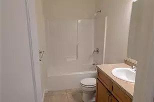 3105 Village Green Cir, Coventry, RI 02816 - Photo 17