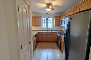 3105 Village Green Cir, Coventry, RI 02816 - Photo 7