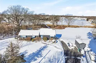 585 Meadow View Ave, Warwick, RI 02889 - Photo 3