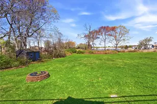 585 Meadow View Ave, Warwick, RI 02889 - Photo 41