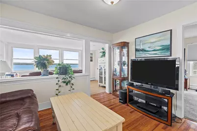 38 Aquidneck Avenue, Portsmouth, RI 02871 - Photo 17
