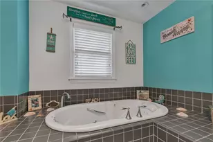 10 Mecca St, North Providence, RI 02904 - Photo 9