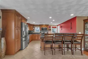 10 Mecca St, North Providence, RI 02904 - Photo 3