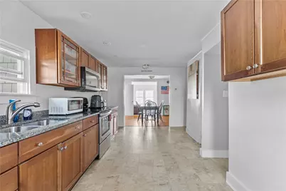 38 Aquidneck Avenue, Portsmouth, RI 02871 - Photo 7