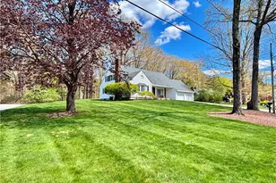 2 High Ridge Dr, Cumberland, RI 02864 - Photo 5