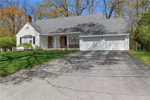 2 High Ridge Dr, Cumberland, RI 02864 - Photo 3
