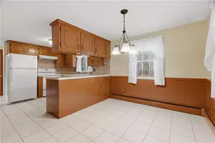2 High Ridge Dr, Cumberland, RI 02864 - Photo 13