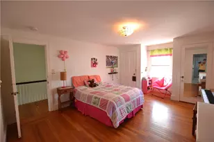 42 Alexander McGregor Rd, Pawtucket, RI 02861 - Photo 9