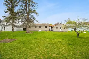 200 Glen Dr, Warwick, RI 02886 - Photo 33