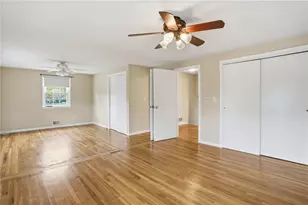135 Red Chimney Dr, Warwick, RI 02886 - Photo 25