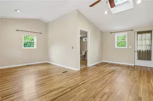 135 Red Chimney Dr, Warwick, RI 02886 - Photo 15