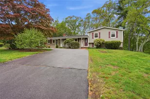 135 Red Chimney Dr, Warwick, RI 02886 - Photo 3
