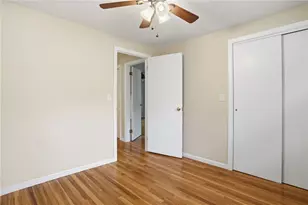 135 Red Chimney Dr, Warwick, RI 02886 - Photo 31