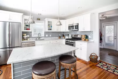 17 Sherman Street, East Providence, RI 02915 - Photo 7