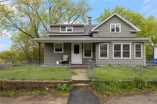 19 Prospect St, Lincoln, RI 02838 - Photo 1