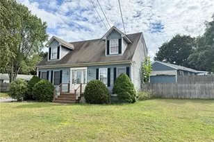13 Willow Rd, Smithfield, RI 02828 - Photo 3