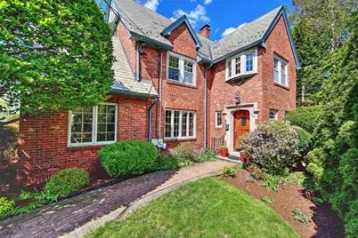 40 Dryden Avenue, Pawtucket, RI 02860 - Photo 3