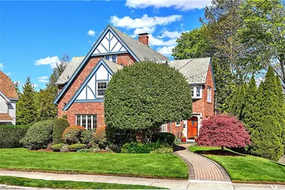 40 Dryden Avenue, Pawtucket, RI 02860 - Photo 1