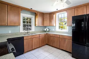 6 Miles Ave, Tiverton, RI 02878 - Photo 7