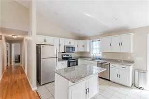 25 Belfield Dr, Johnston, RI 02919 - Photo 17