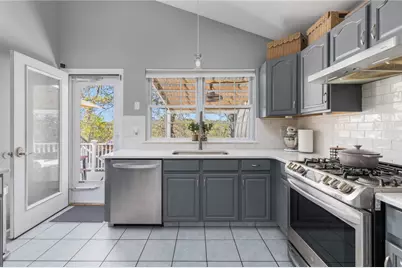 17 Plant Street, Cumberland, RI 02864 - Photo 5