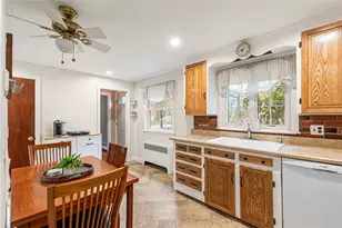 48 Barker St, Warwick, RI 02888 - Photo 15