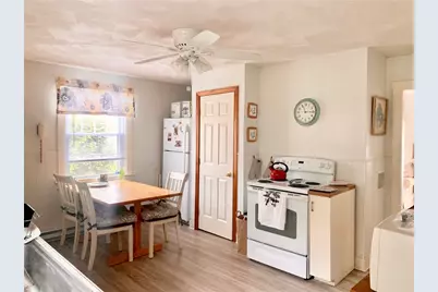 56 Bayberry Road, Narragansett, RI 02882 - Photo 3