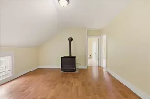 14 Kimball Ave, Pawtucket, RI 02860 - Photo 17